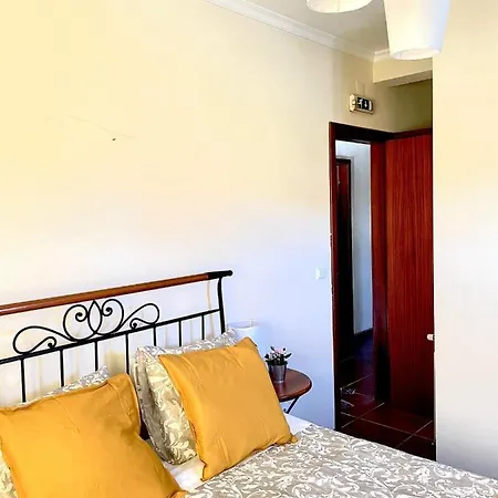 Alojamento de Turismo Rural Casa Castenda *